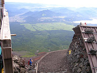 MtFuji-17JUL04-27.JPG (80932 bytes)